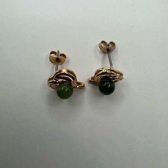 Gold Heart Jade stud Earrings - Picture 7 of 9